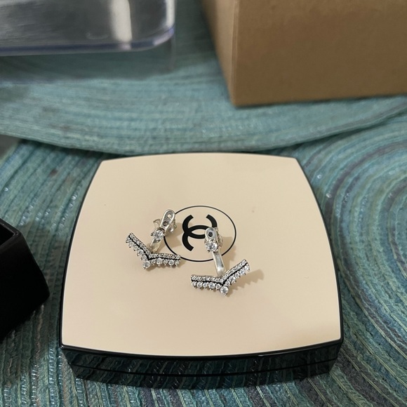 Bundle,beautiful Pandora Earrings in excellent condition ♥️ - Picture 2 of 12